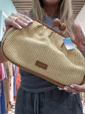 Bolso maxi monedero camel